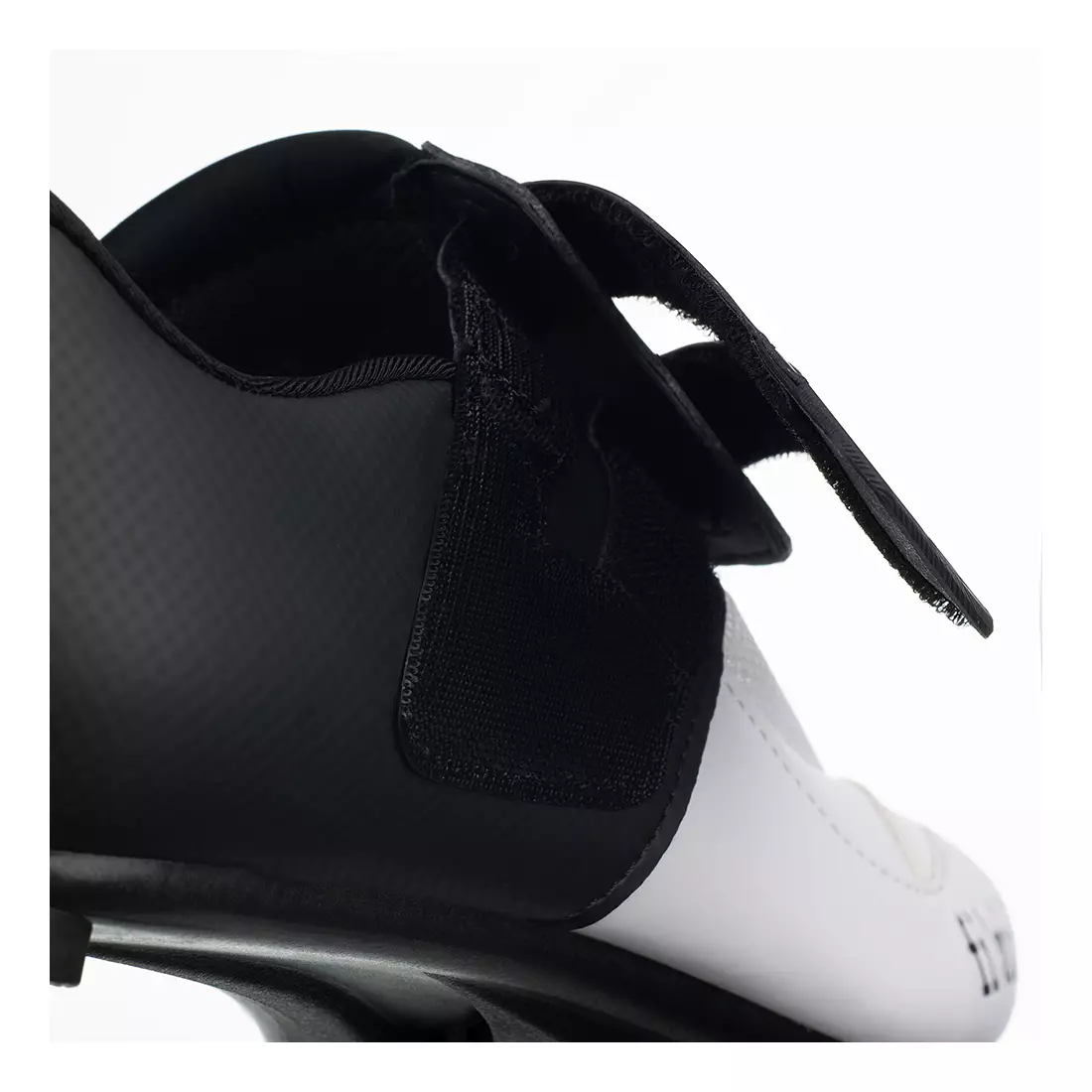 Pantofi de ciclism de triatlon FIZIK TRANSIRO POWERSTRAP R4 alb negru