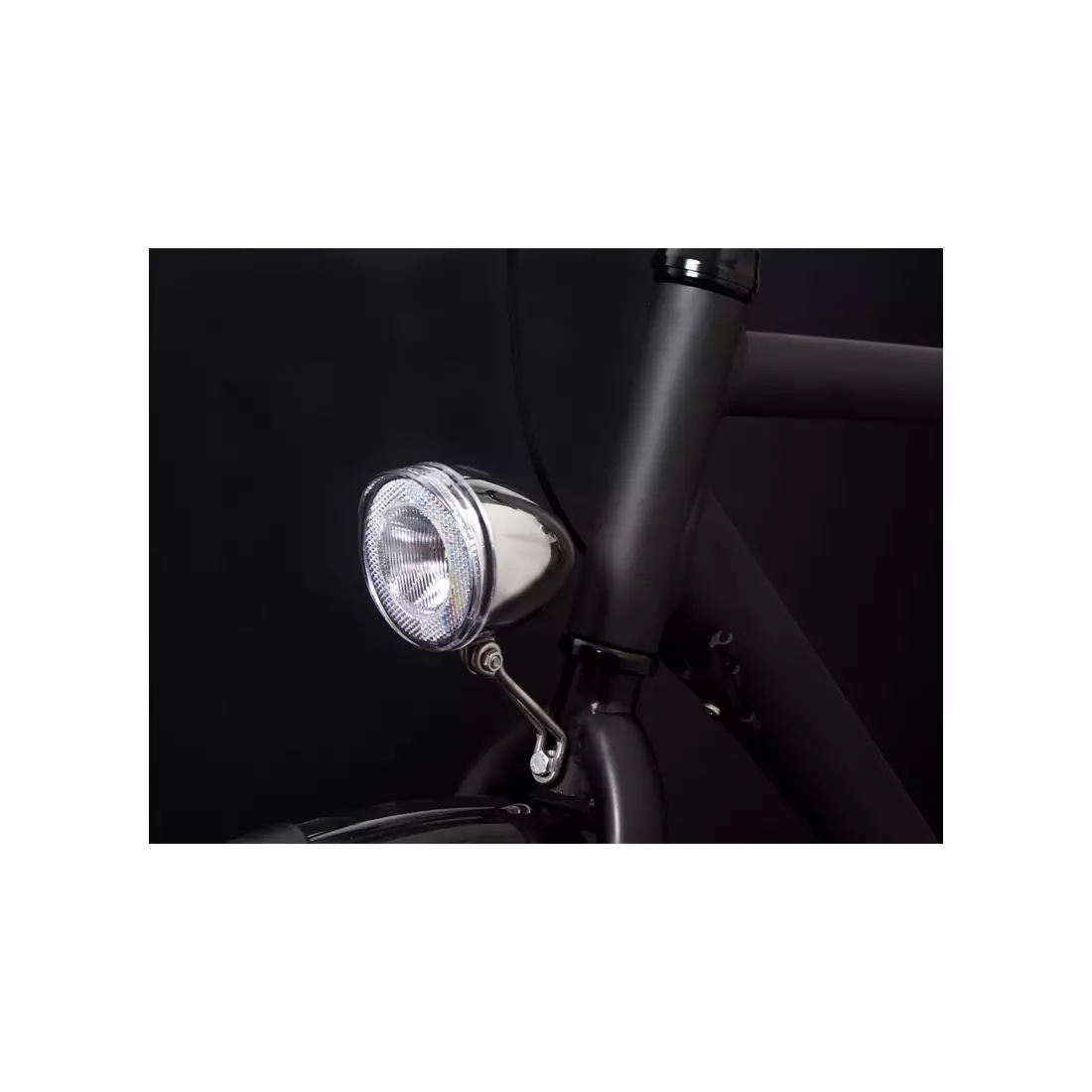 Lampă față de bicicletă SPANNINGA SWINGO XB 10 lux/50 lumeni+ baterii chrom (NEW) SNG-H070017