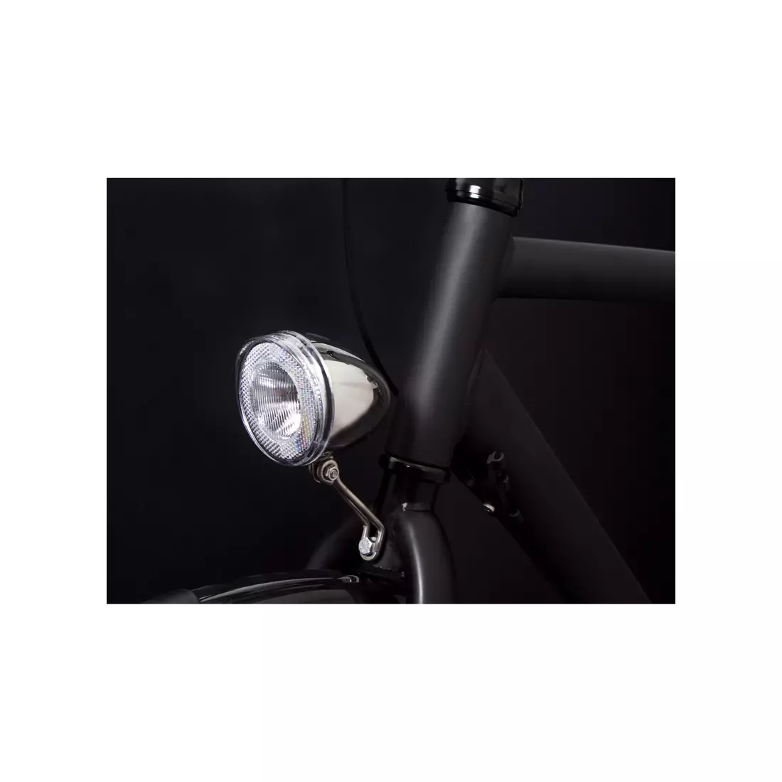 Lampă față de bicicletă SPANNINGA SWINGO XB 10 lux/ 50 lumeni + baterii negru SNG-H070027