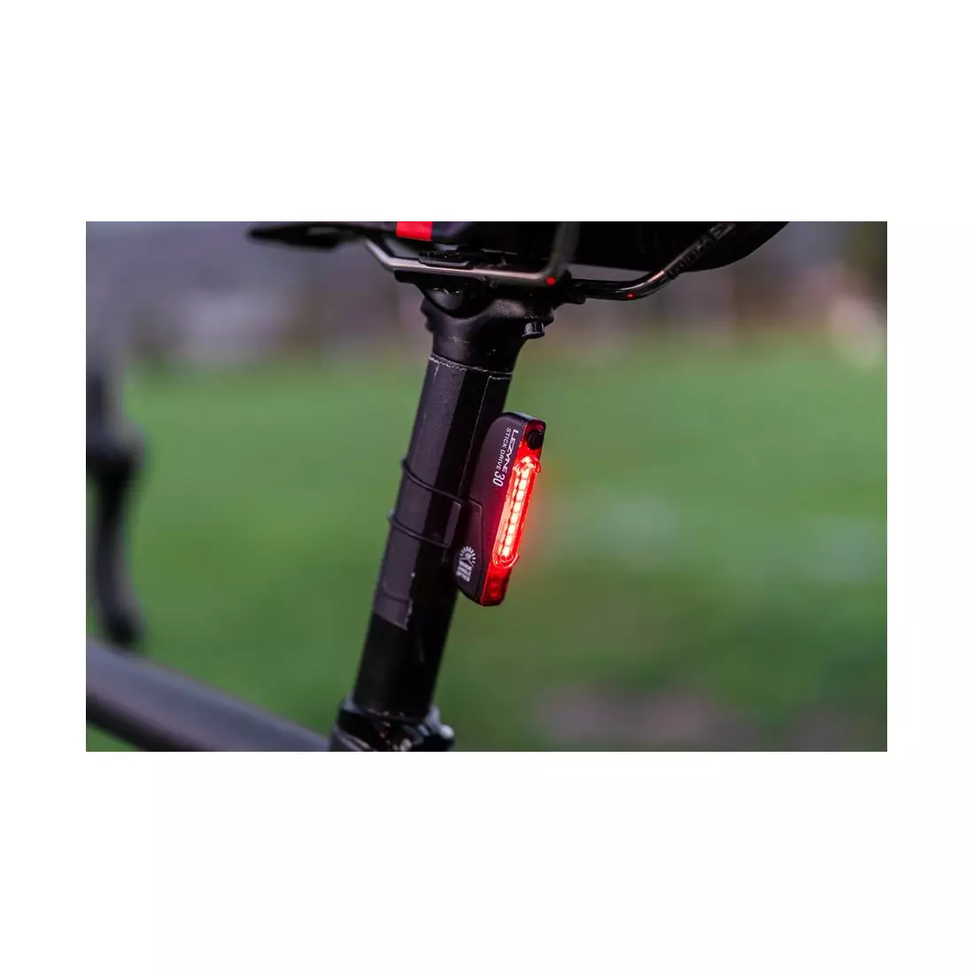 LEZYNE lampă spate pentru biciclete STICK DRIVE 30 negru LZN-1-LED-33R-V104