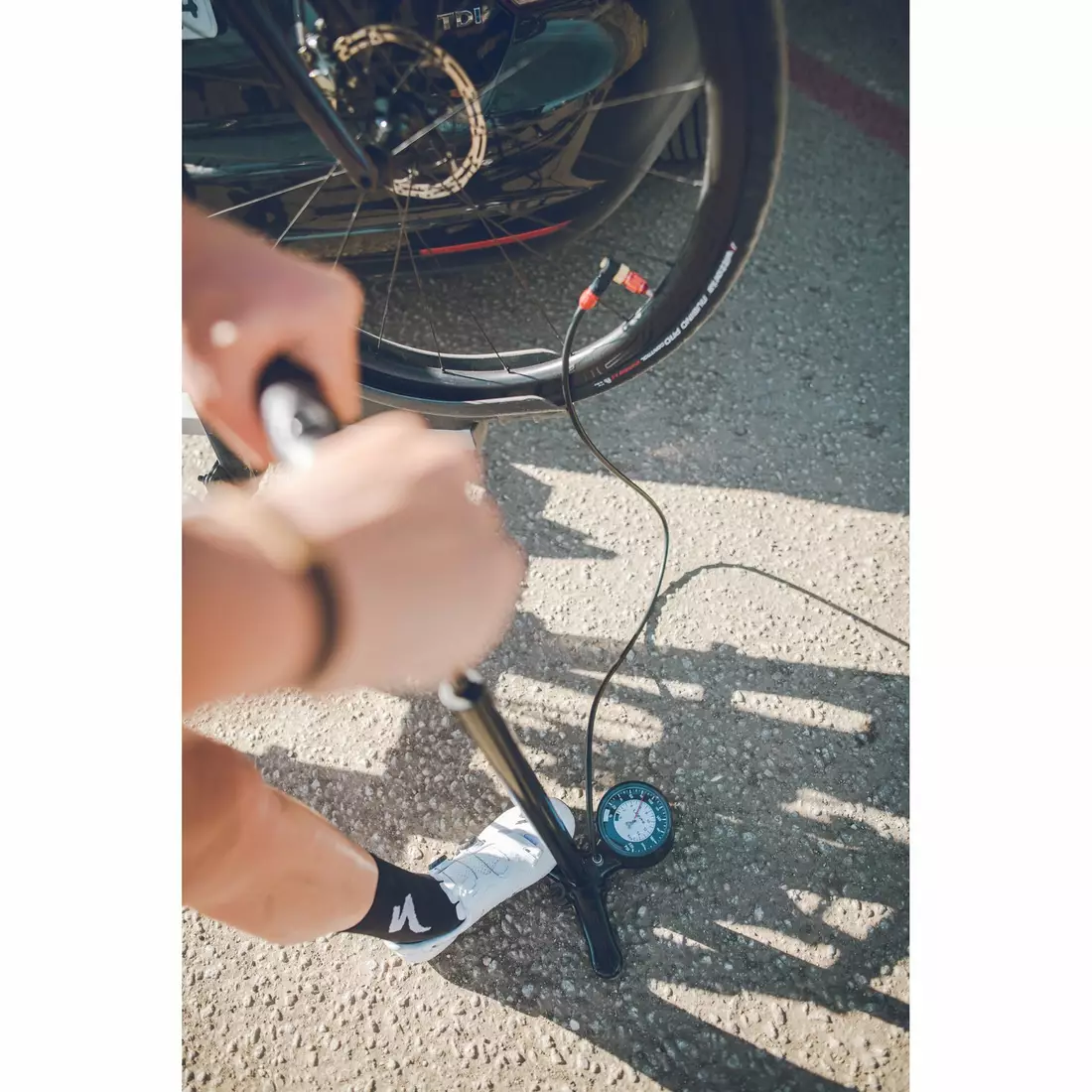LEZYNE pompa de podea pentru bicicletă STEEL FLOOR DRIVE ABS-1 PRO CHUCK 220psi argint LZN-1-FP-SFLDR-V706