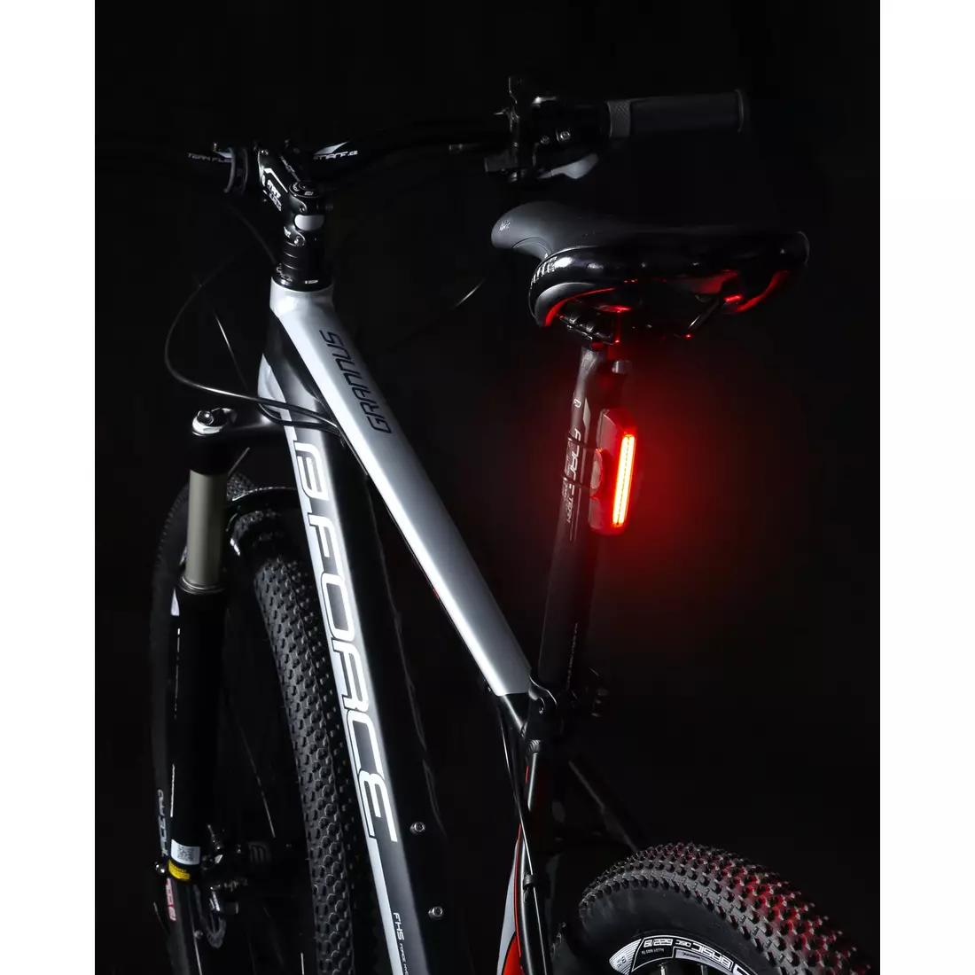 FORCE lampă spate pentru bicicletă COB 29LM 16x LED USB 45372