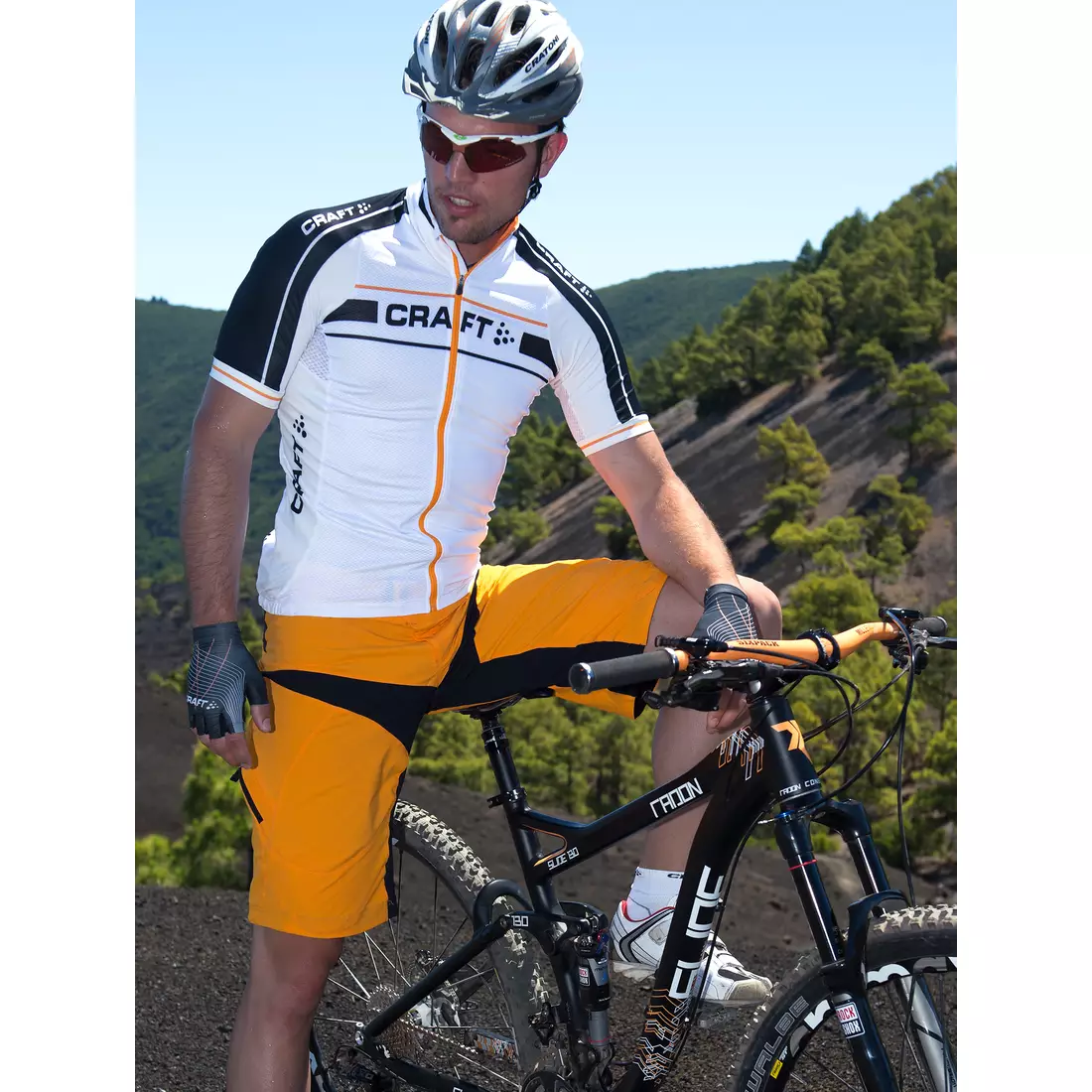 Pantaloni scurți de ciclism pentru bărbați CRAFT Performance Bike Loose Fit 1900683-2560, culoare: portocaliu