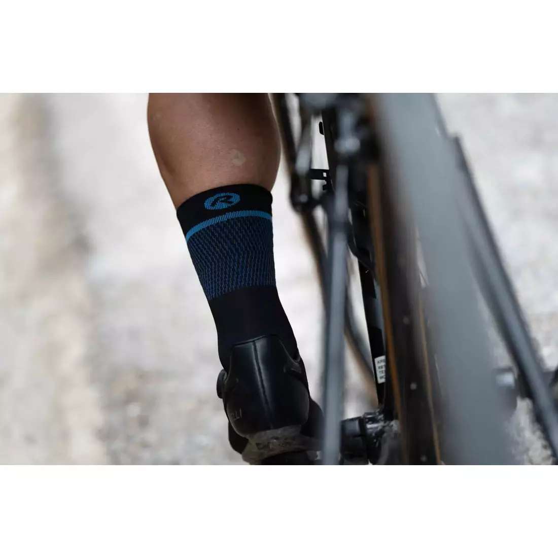 Rogelli HERO II șosete de ciclism/sport, negru și albastru