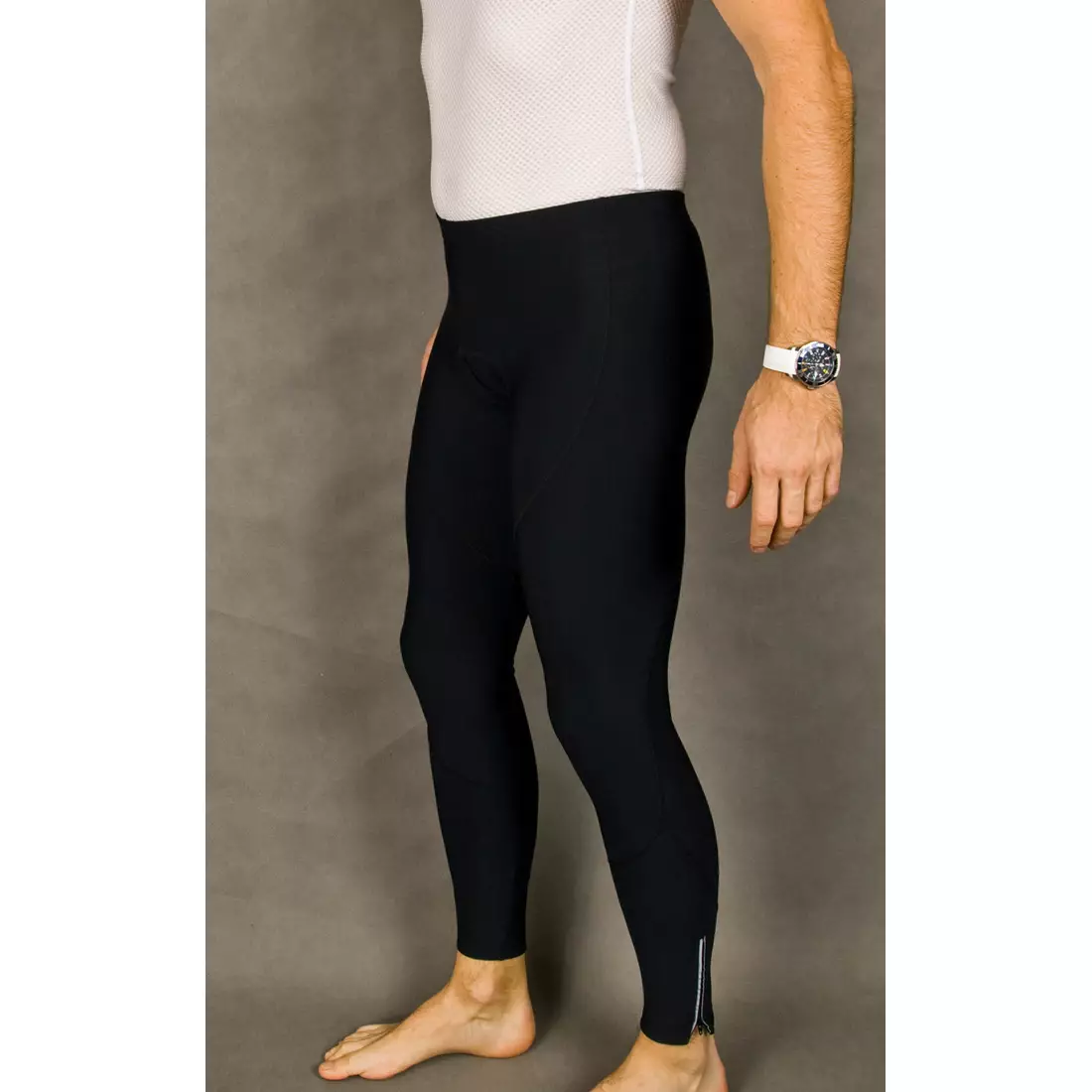 Pantaloni de ciclism izolați MikeSPORT GEXO cu inserție COMP HP fără bretele, cusături negre și negre